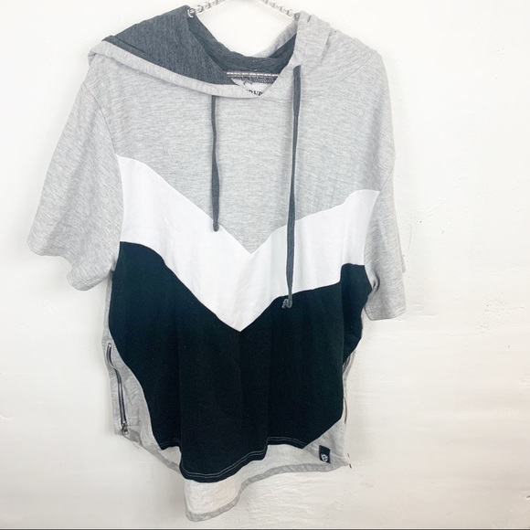 Encrypted l Short Sleeve Hooded Chevron Top - Picture 2 of 5